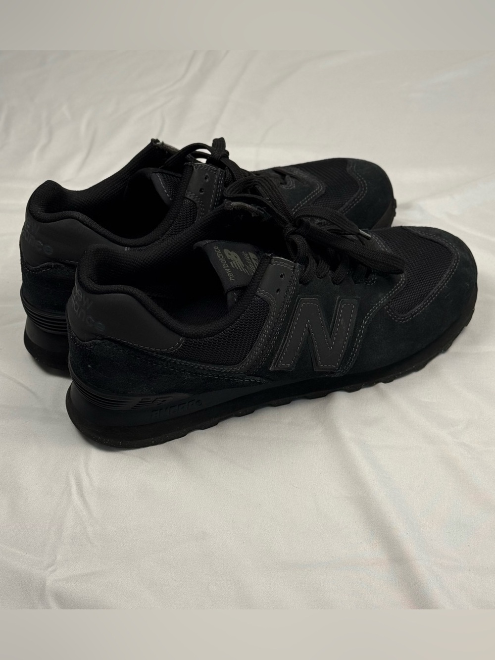 New Balance 574 Classic Men’s 8 / Women’s 9.5 Triple Black Sneakers